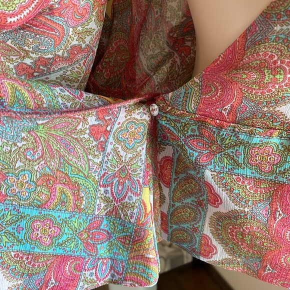 Pretty Paisley Wrap Topper with Inside waist button and ties - Picture 4 of 9